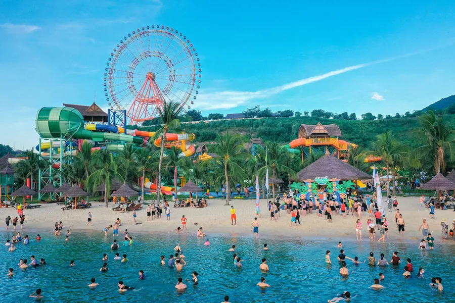 10 Best Things to Do in VinWonders Nha Trang in 2026 2 The Water World family experience in VinWonders Nha Trang