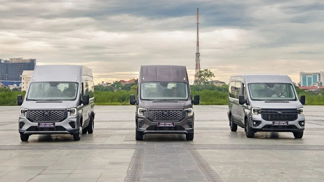 Our car : Innova 7s 2022 - 2024 or Ford Transit 2022 - 2025 - all with air-condition