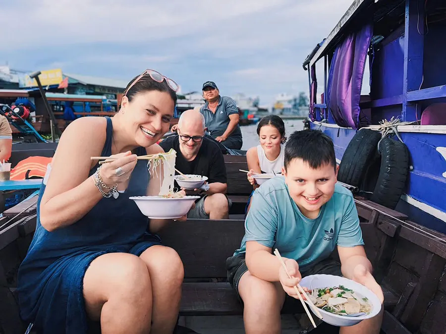 Visitors will have the opportunity to experience the cuisine at the floating market.