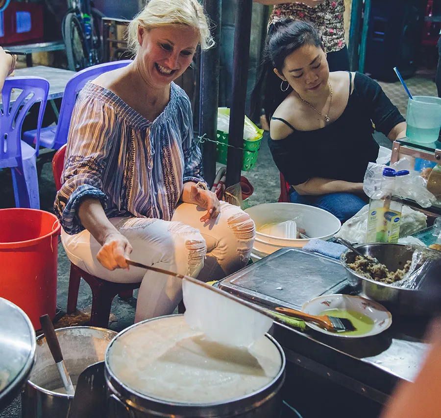 why a saigon private tour guide is worth it for foodies 1