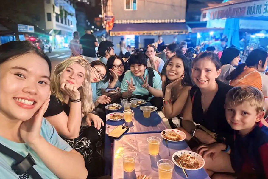 Self-Guided vs Guided Food Tour in Ho Chi Minh City: Which Is Better? 1 A guided Saigon food tour turns unfamiliar dishes, busy streets and hidden eateries into part of the adventure