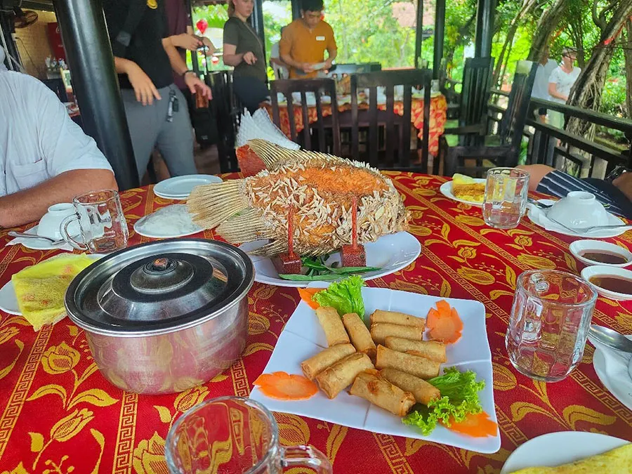 What Is the Mekong Delta Famous For? 10 Experiences You Shouldn’t Miss 6 Traditional Southern Vietnamese food in the Mekong Delta