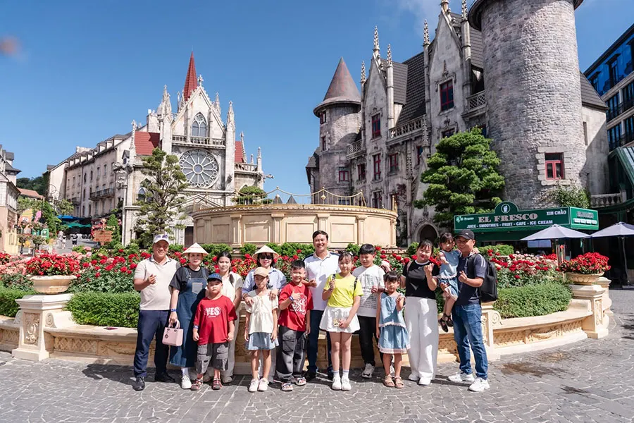 Ba Na Hills With Kids: A Practical Family Travel Guide 1 Kids enjoying a family adventure at Sun World Ba Na Hills near Da Nang