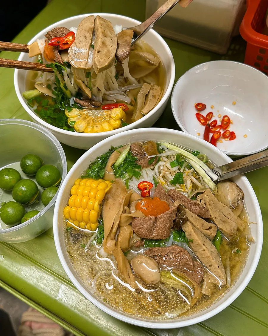 Vegetarian Street Food in Ho Chi Minh City: What to Eat and Where to Find It 3 Vietnamese vegetarian noodle soup with tofu, mushrooms and flavorful chili broth