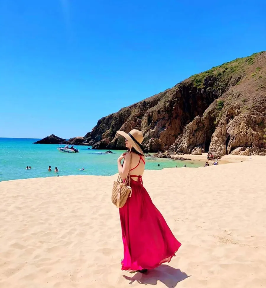 Ky Co and Eo Gio in One Day: A First-Timer’s Guide 4 Best time to visit Ky Co and Eo Gio for sunny beach weather