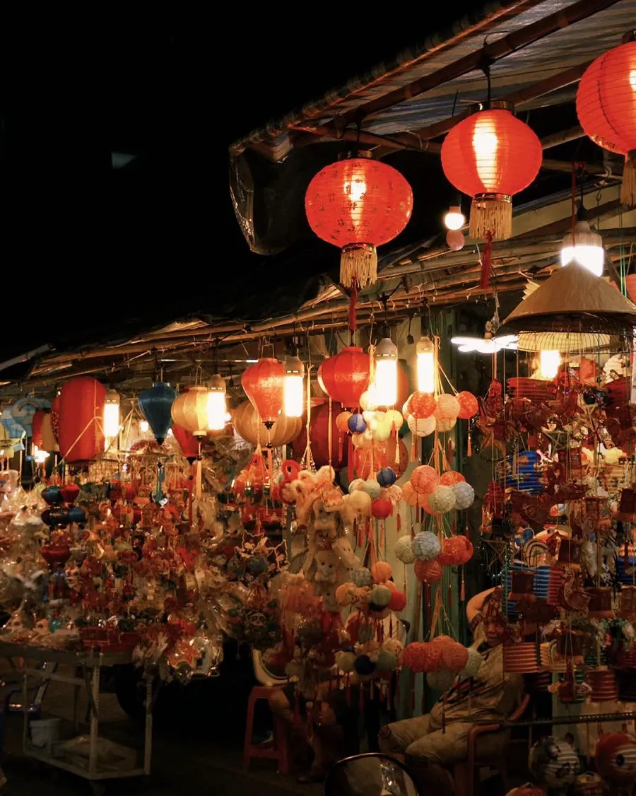 Luong Nhu Hoc Lantern Street: A First-Time Visitor’s Guide 1 Colorful lantern stalls line Luong Nhu Hoc Street during the Mid-Autumn season