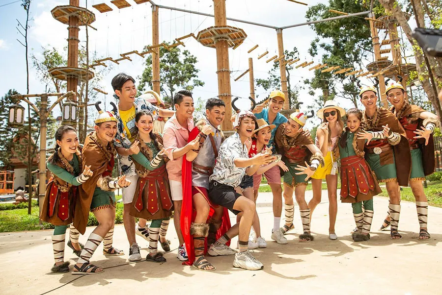 Phu Quoc 4-Day Itinerary: The Perfect First-Time Island Escape 1 Travelers experiencing fun activities and unforgettable moments in Phu Quoc