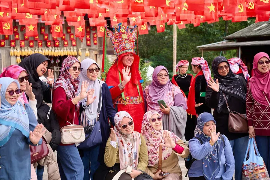 Sapa Without Trekking: What Can You Actually Do? 4 Exploring ethnic minority traditions and village life is one of the best things to do in Sapa without trekking