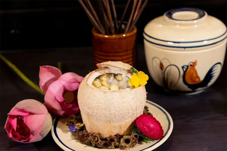 What to Eat in Ben Tre: 8 Local Foods Beyond Candy 6 Fragrant coconut rice cooked with fresh coconut water in Ben Tre